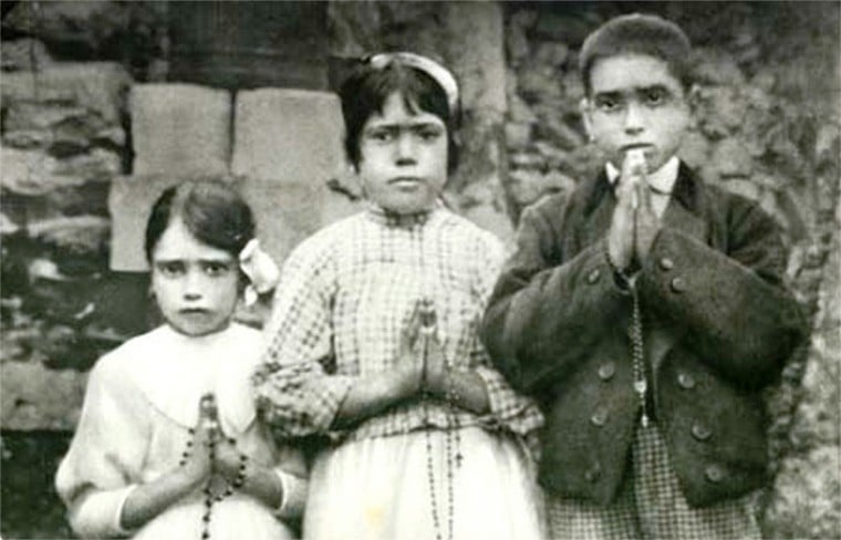 Prier le rosaire pour les familles. L'Homme Nouveau