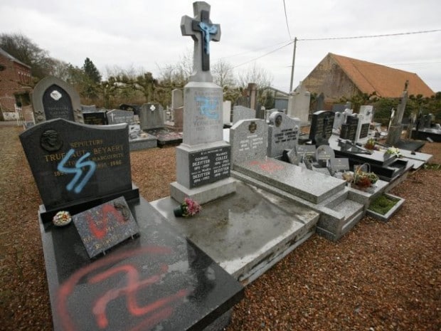 La honte des cimetières L'Homme Nouveau