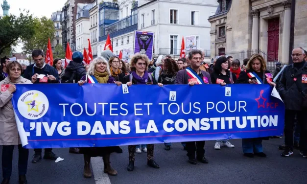 Constitutionnalisation ? La République veut sacraliser l’avortement
