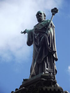 Les Croisades (1) | La première croisade 1 Statue Urbain II 4 croisade