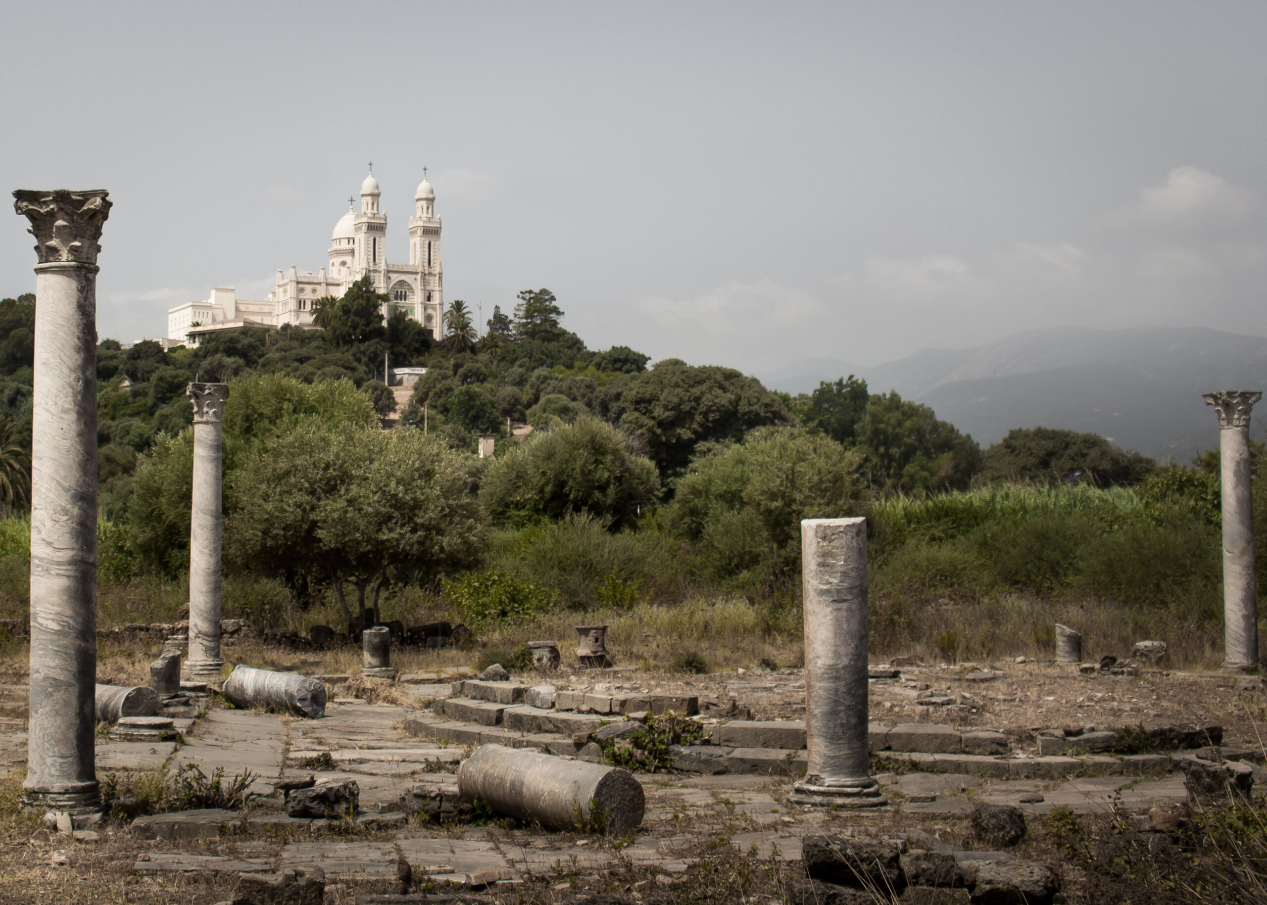 Hippone_Regius_ruins – Zakarya Djama, CC BY-SA 4.0 saint augustin crise époque