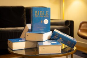 f6ee08f2 b386 4c47 8375 adf925f105ca bible