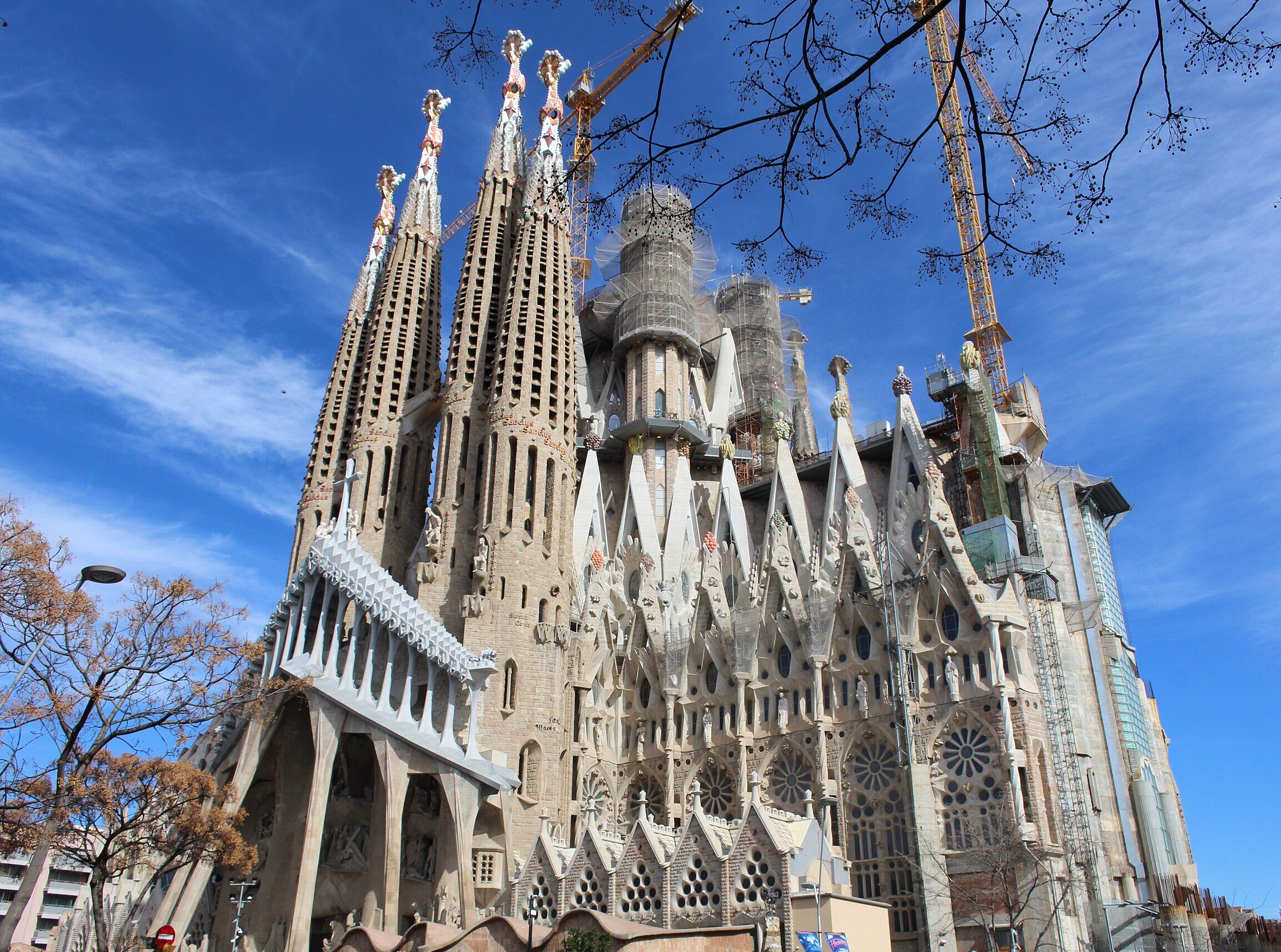 Basilique_Sagrada_Familia_façade_sud_ouest_Barcelone_12 Antoni gaudi