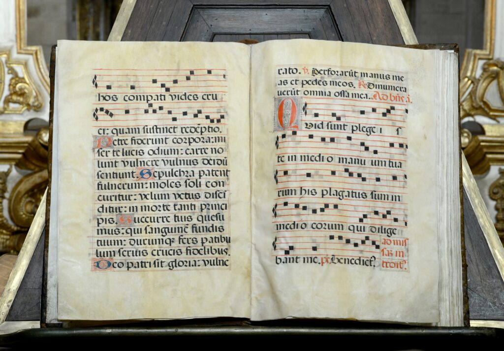 SANCTUS