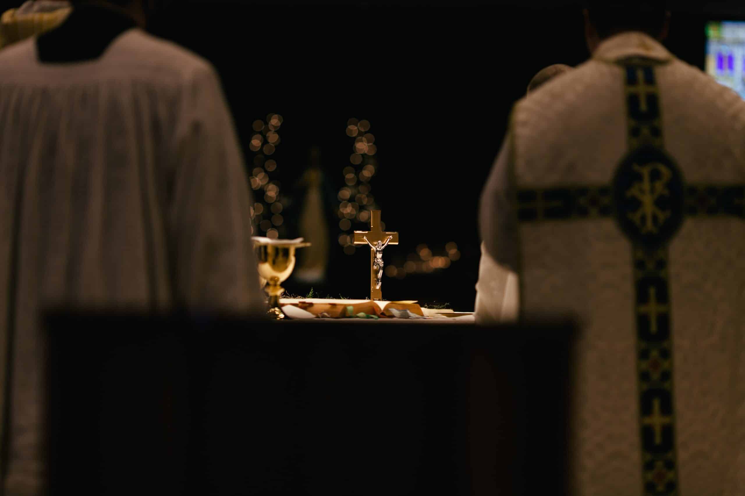 anna-hecker-unsplash croix christianisme christ
