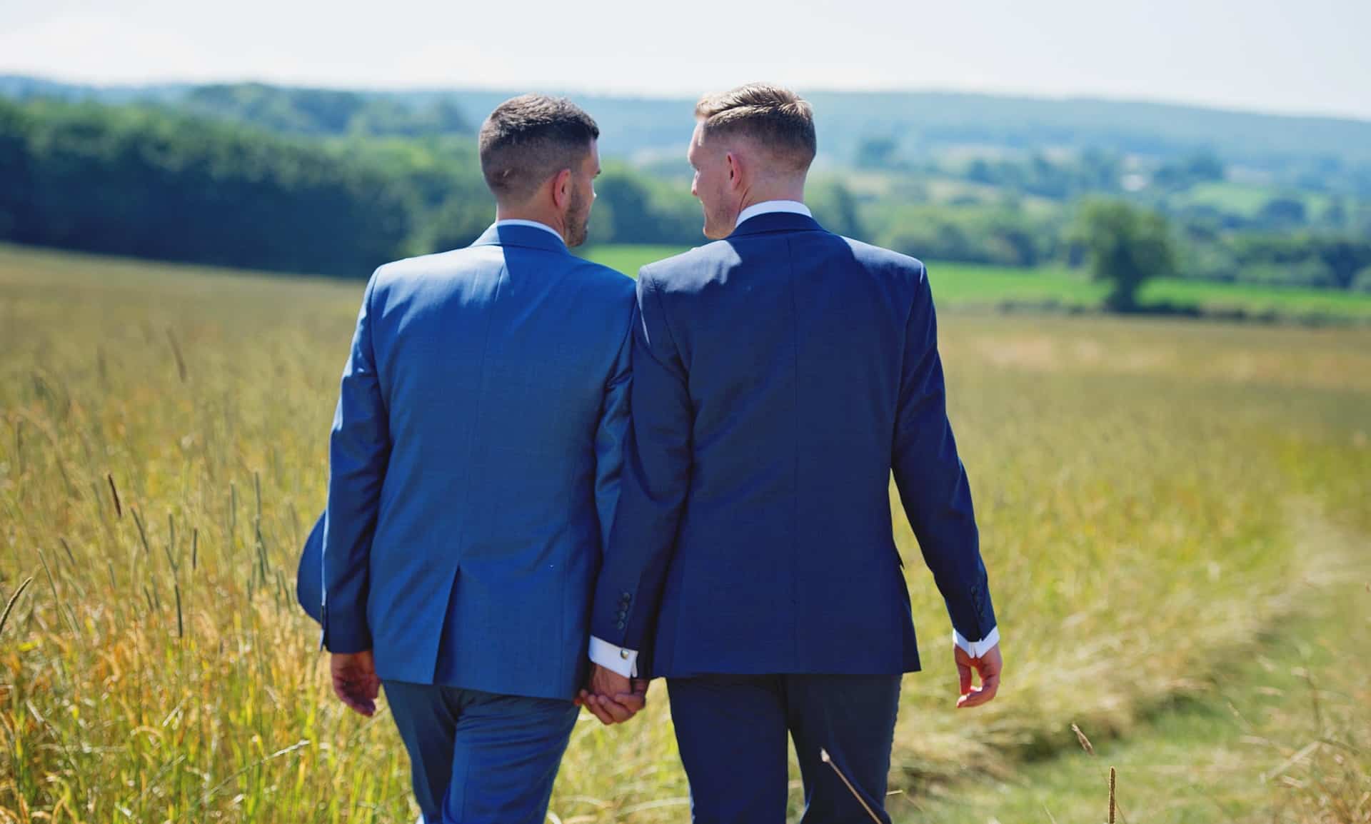 lollipopphotographyuk-couple-5385141_1920(1) homos et cathos église