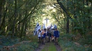 Pèlerinages régionaux (1/4) : Lorsque le « phénomène de Chartres » s’installe dans les régions de France 1 Feiz e Breizh pèlerinages traditionnel région