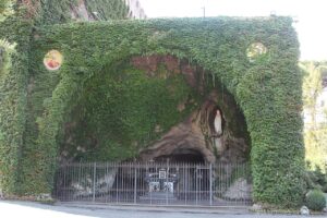 Vatican Gardens 2020 P26 Lourdes cave replica lourdes