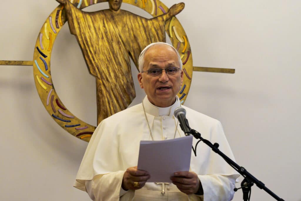 pape rosaire chapelet paix Léon XIV